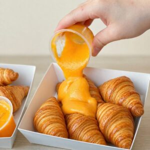 Croissant mini - Trứng muối
